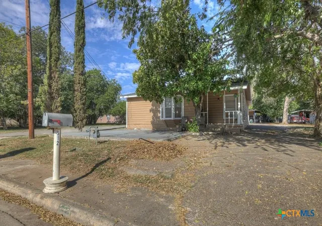 Photo 2 of Single family home for sale at 512 Valley St, San Marcos, TX 78666 | MLS# 602111 | Listing updated on 2026-07-17