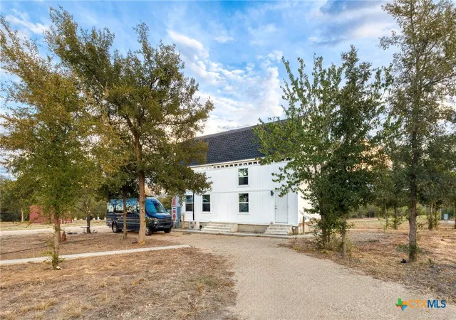 2nd image of 1501 Boggy Creek Rd, Lockhart, TX 78644 | MLS# 602310