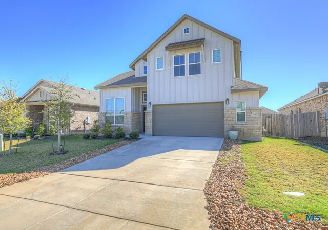 Photo 4 of Single family home for sale at 1940 Colonial Ave, New Braunfels, TX 78130 | MLS# 602307 | Listing updated on 2026-04-24