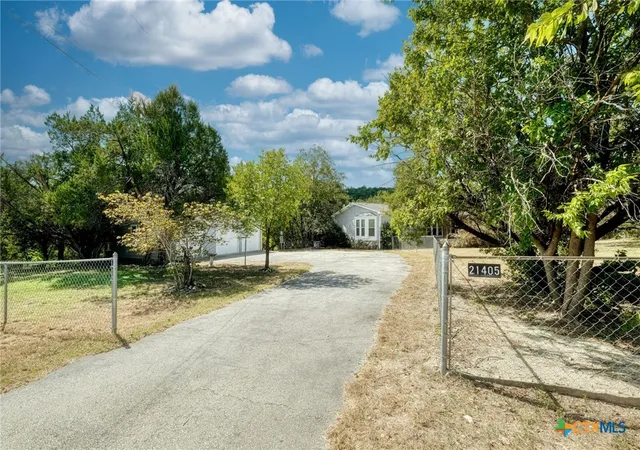 Photo 1 of Manufactured home for sale at 21405 Cherry Holw Cvs, Leander, TX 78641 | MLS# 602364 | Listing updated on 2026-10-01