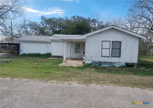 Photo 2 of Sale Pending at 268 N Burke St, Goliad, TX 77963 | MLS# 602265 | Listing updated on 2026-07-28