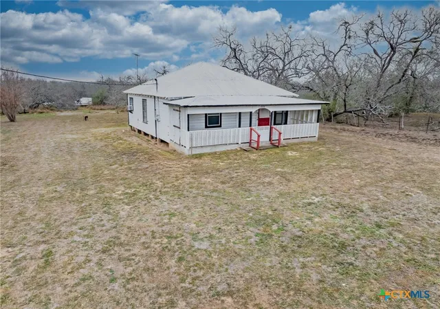 Homes for sale in Smiley, TX | 406 N Carpenter St, Smiley, TX 78159 | MLS# 602499