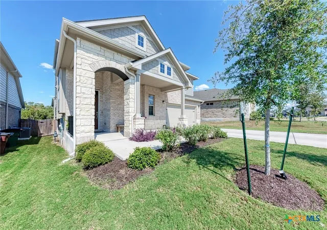 Photo 4 of Sale Pending at 521 Elm Green St, Hutto, TX 78634 | MLS# 602514 | Listing updated on 2026-07-05