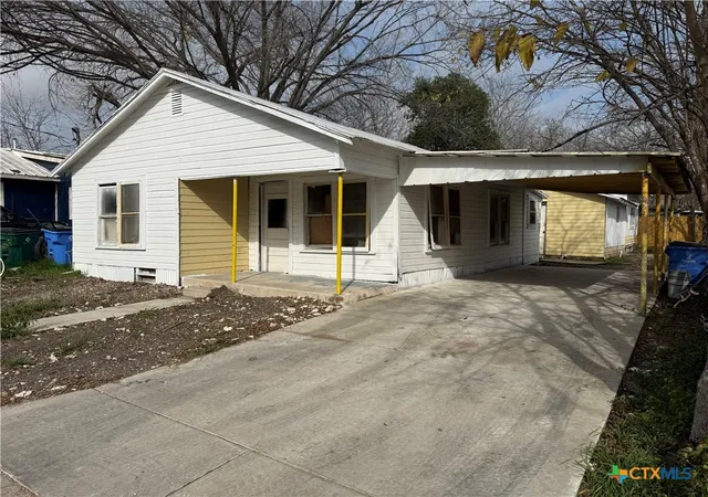 Homes for sale in Seguin, TX | 416 Avenue C, Seguin, TX 78155 | MLS# 602540
