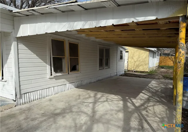 3rd image of 416 Avenue C, Seguin, TX 78155 | MLS# 602540