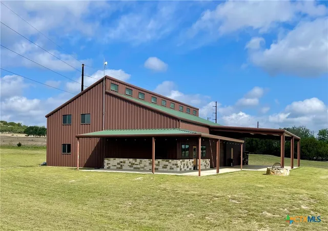 Homes for sale in Stonewall, TX | 3259 Schumann Rd, Stonewall, TX 78671 | MLS# 602599