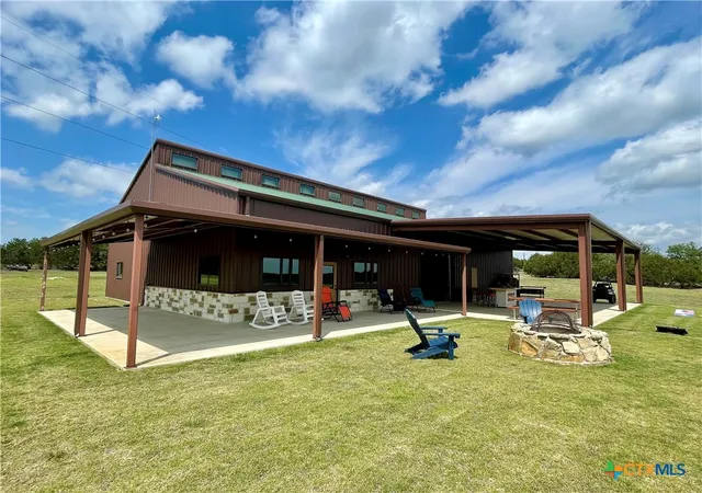 Homes for sale in Stonewall, TX | 3259 Schumann Rd, Stonewall, TX 78671 | MLS# 602599