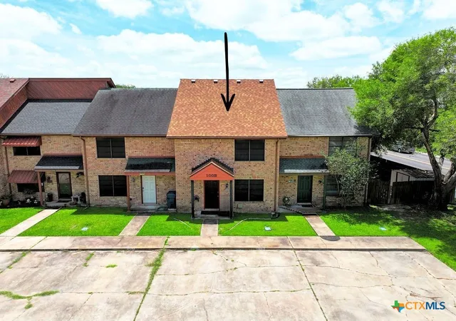 2nd image of 100 Seascape Dr #B, Port Lavaca, TX 77979 | MLS# 602719