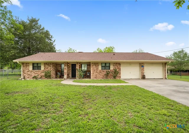 3rd image of 130 Elm St, Flatonia, TX 78941 | MLS# 602764