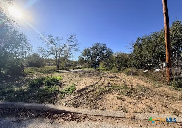 Photo 3 of Land for sale at 909 Ohio St, Pleasanton, TX 78064 | MLS# 602809 | Listing updated on 2026-03-26