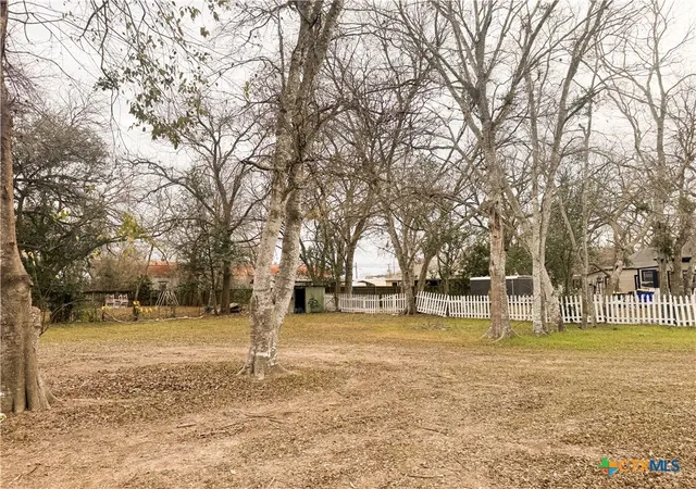 Homes for sale in Gonzales, TX | 626 E Wallace St, Gonzales, TX 78629 | MLS# 602915