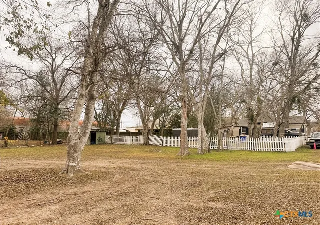 Homes for sale in Gonzales, TX | 626 E Wallace St, Gonzales, TX 78629 | MLS# 602915