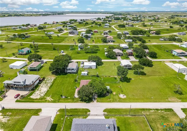 Homes for sale in Palacios, TX | 1495 W Bayshore Dr, Palacios, TX 77465 | MLS# 603031