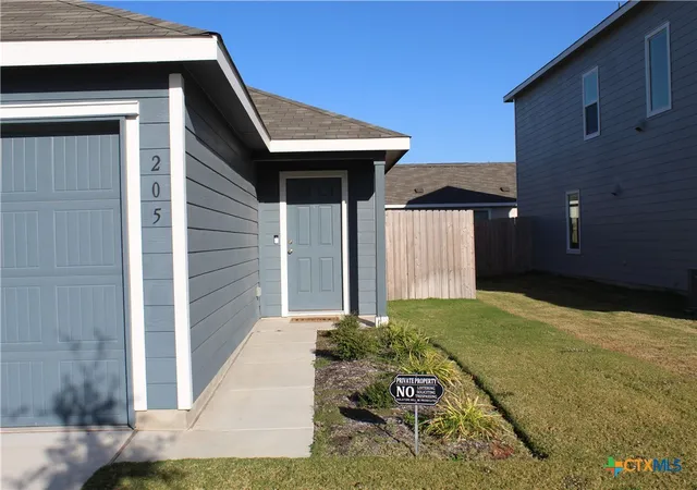 Photo 2 of Single family home for sale at 205 Marty Allen Loop, Jarrell, TX 76537 | MLS# 603175 | Listing updated on 2026-03-30
