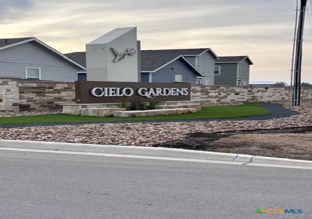 Photo 3 of Single family home for sale at 205 Marty Allen Loop, Jarrell, TX 76537 | MLS# 603175 | Listing updated on 2026-03-30