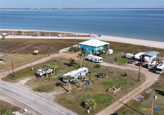 5th image of 1081 N Ocean Dr, Port Lavaca, TX 77979 | MLS# 603102