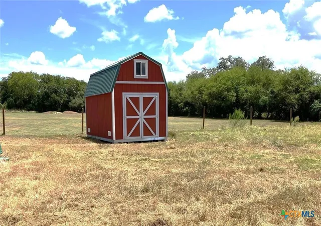Homes for sale in Cuero, TX | 487 Us Hwy 77a N, Cuero, TX 77954 | MLS# 603306