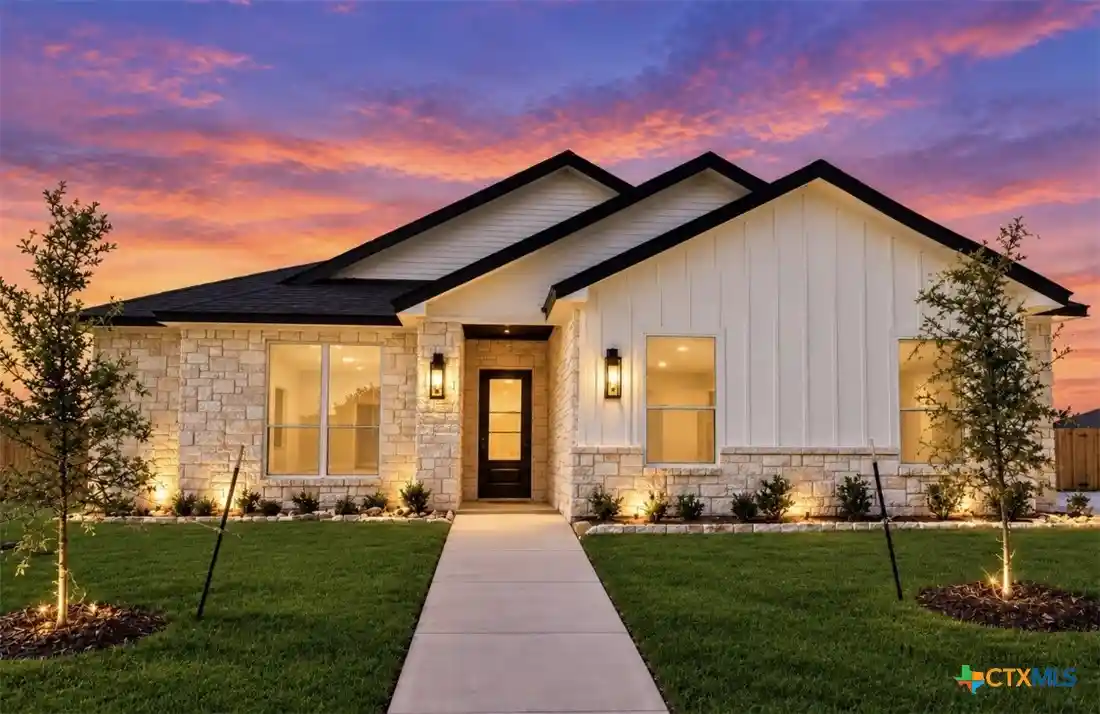 Single family home for sale at 1614 Hunt Dr, Salado, TX 76571 | MLS# 603391