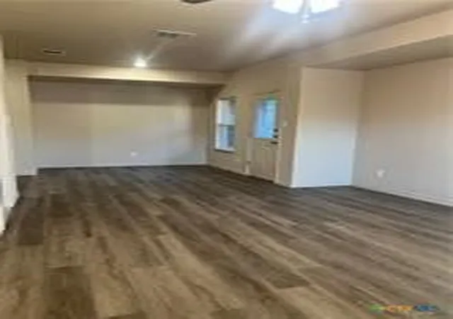 4th image of 1102 Zora Dr #A & B, Temple, TX 76504 | MLS# 603395
