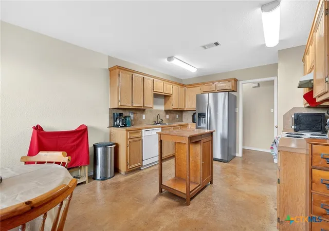 3rd image of 2416 Merle Dr, Copperas Cove, TX 76522 | MLS# 602641