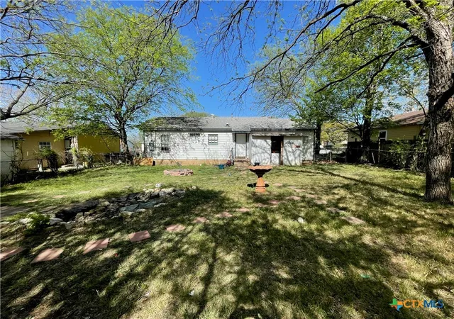 3rd image of 210 Carter St, Killeen, TX 76541 | MLS# 603493