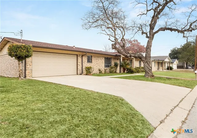 3rd image of 610 Creek Dr, New Braunfels, TX 78130 | MLS# 603521