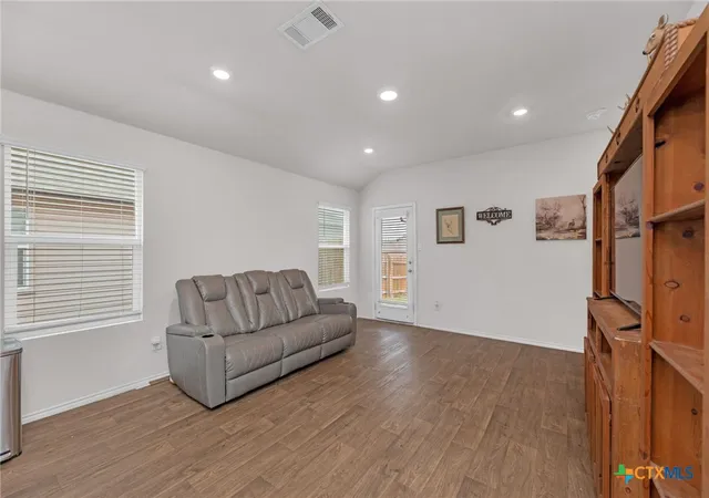 5th image of 125 Hazel Grv, San Marcos, TX 78666 | MLS# 603596