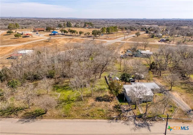 2nd image of 1018 N Hackberry Ave, Luling, TX 78648 | MLS# 603740