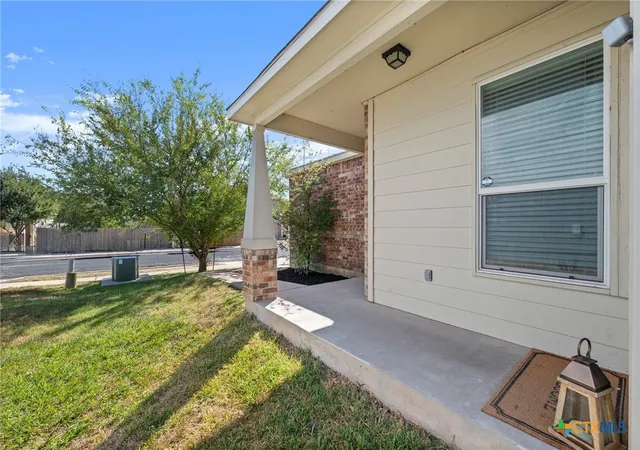 Photo 2 of Single family home for sale at 5704 Levenwood Ln, Austin, TX 78724 | MLS# 603794 | Listing updated on 2026-06-16