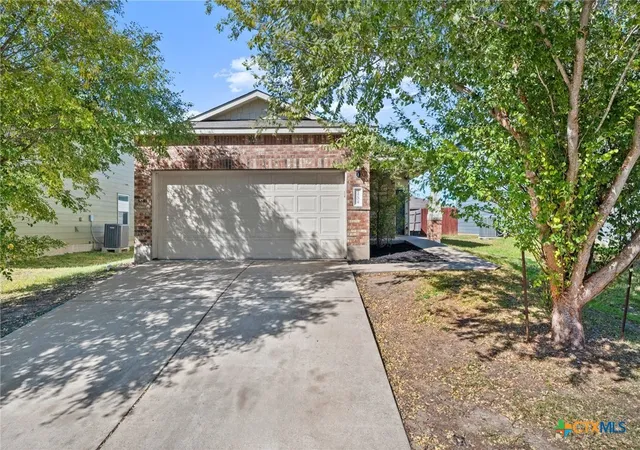 Photo 3 of Single family home for sale at 5704 Levenwood Ln, Austin, TX 78724 | MLS# 603794 | Listing updated on 2026-06-16