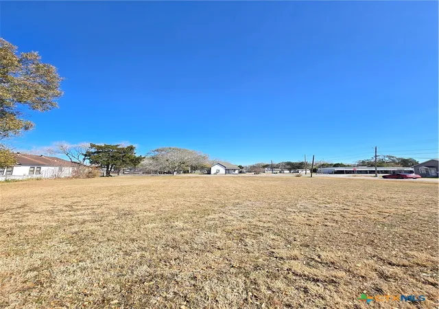 15th image of 612 S Mechanic St, El Campo, TX 77437 | MLS# 603836