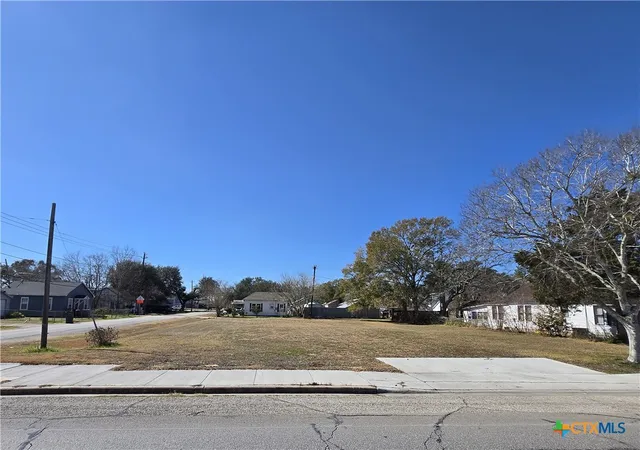 1st image of 612 S Mechanic St, El Campo, TX 77437 | MLS# 603836
