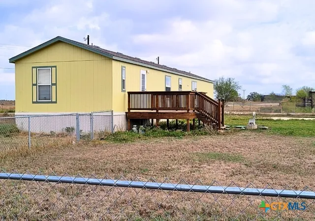 Homes for sale in Stockdale, TX | 2072 County Road 421, Stockdale, TX 78160 | MLS# 603887
