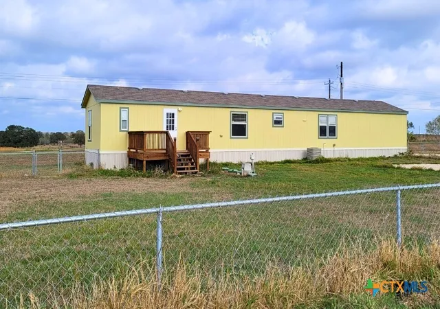 Homes for sale in Stockdale, TX | 2072 County Road 421, Stockdale, TX 78160 | MLS# 603887