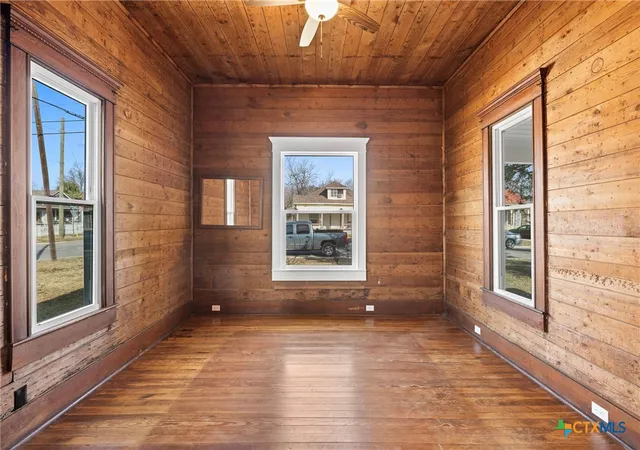 5th image of 1019 W 4Th St, Taylor, TX 76574 | MLS# 603922