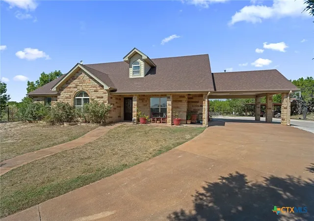 Photo 1 of Single family home for sale at 2804 Cr 1045, Lampasas, TX 76550 | MLS# 603980 | Listing updated on 2026-06-05