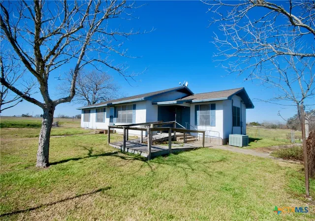 Photo 3 of Sale Pending at 652 County Rd 210, Hallettsville, TX 77964 | MLS# 602420 | Listing updated on 2026-05-06