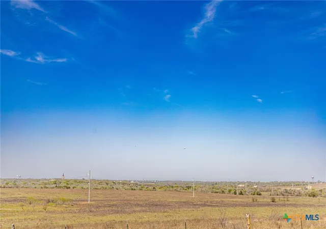Homes for sale in Shiner, TX | 985 County Road 301, Shiner, TX 77984 | MLS# 604057