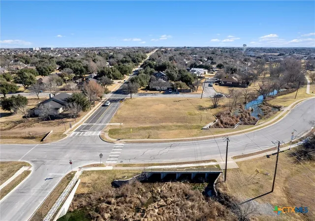 4th image of 3949 Pinehurst Dr, Taylor, TX 76574 | MLS# 604147