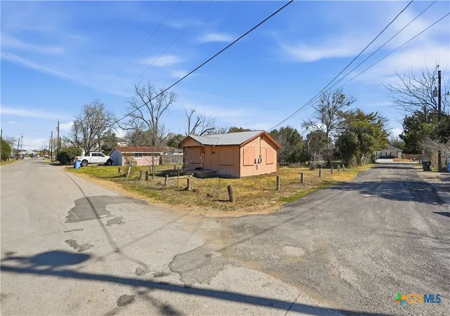 5th image of 510 Volunteer St, Seguin, TX 78155 | MLS# 604207