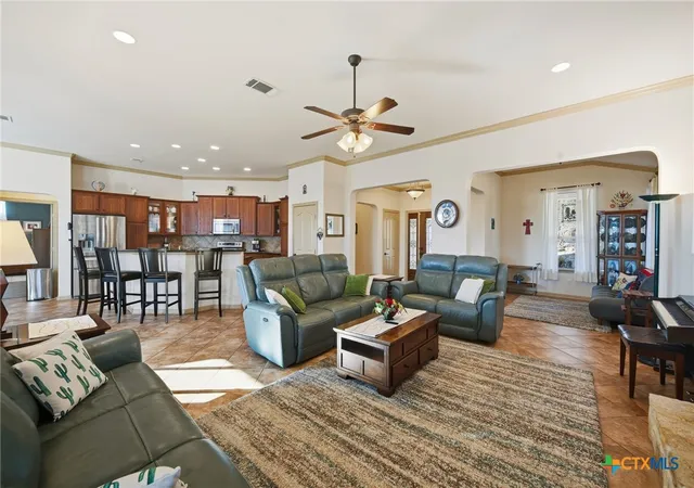Photo 4 of Single family home for sale at 1616 Cyn Lake, Canyon Lake, TX 78133 | MLS# 604589 | Listing updated on 2026-06-30