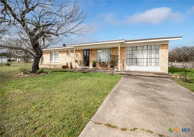 5th image of 207 Williams, Tivoli, TX 77990 | MLS# 604852