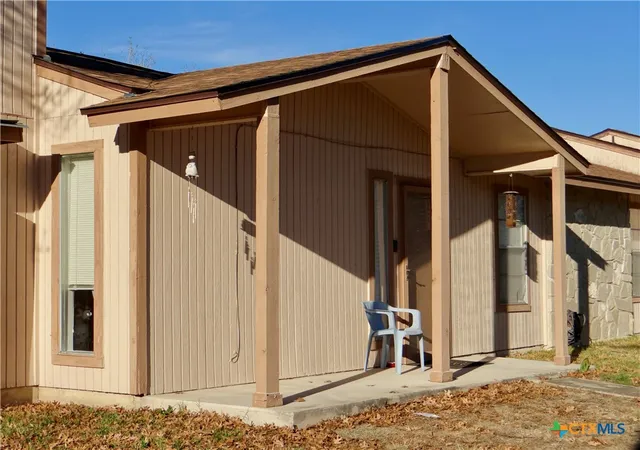 2nd image of 1051 Country Club Dr #16, Seguin, TX 78155 | MLS# 604846