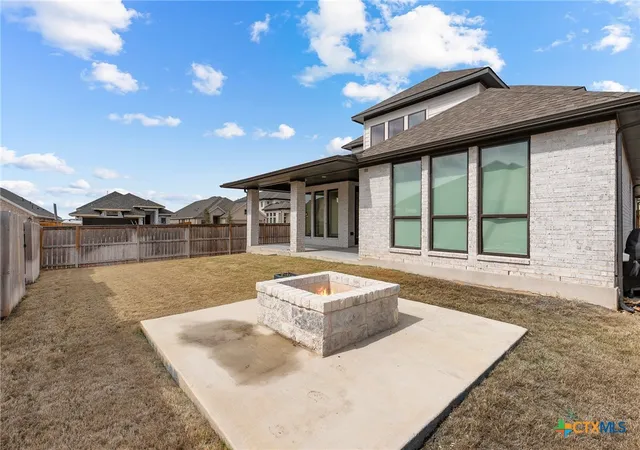 Homes for sale in Kyle, TX | 305 Reef Band Dr, Kyle, TX 78640 | MLS# 605201