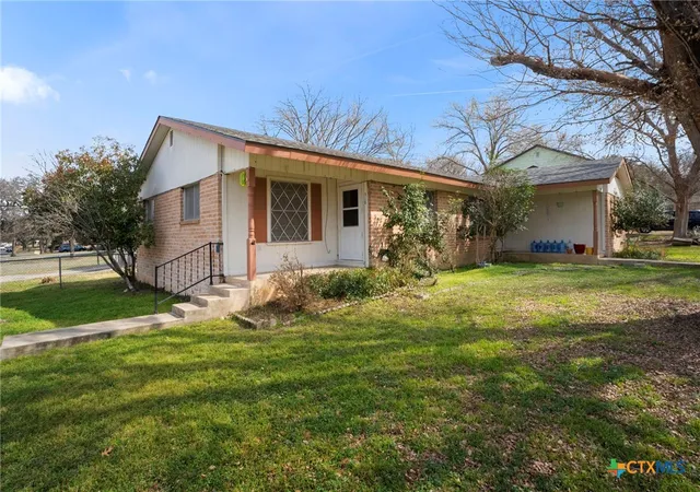 4th image of 318 Craddock Ave, San Marcos, TX 78666 | MLS# 603199