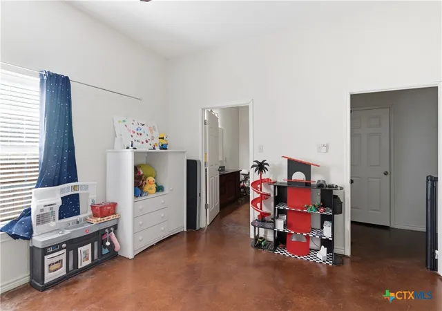 Photo 3 of Single family home for sale at 1058 E Weinert St, Seguin, TX 78155 | MLS# 605298 | Listing updated on 2026-09-30