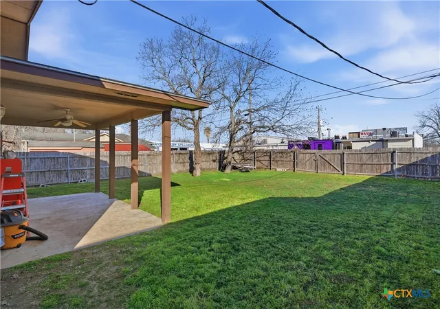 Photo 3 of Single family home for sale at 1058 E Weinert St, Seguin, TX 78155 | MLS# 605298 | Listing updated on 2026-09-30