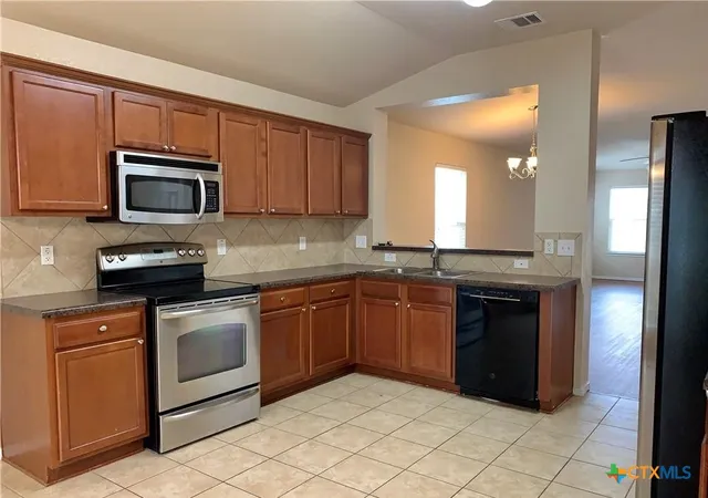 Homes for sale in Copperas Cove, TX | 2103 Scott Dr, Copperas Cove, TX 76522 | MLS# 605409