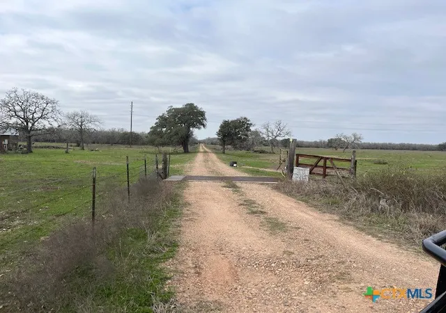 Photo 2 of House for sale at 2292 Garrett Rd, Yoakum, TX 77995 | MLS# 605444 | Listing updated on 2026-02-25