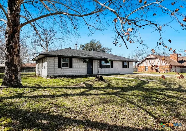 Homes for sale in Cameron, TX | 803 W 25th St, Cameron, TX 76520 | MLS# 605562